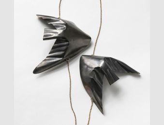 Dorothea Prühl, Migratory Birds (Zugvögel), 2025, titanium and gold