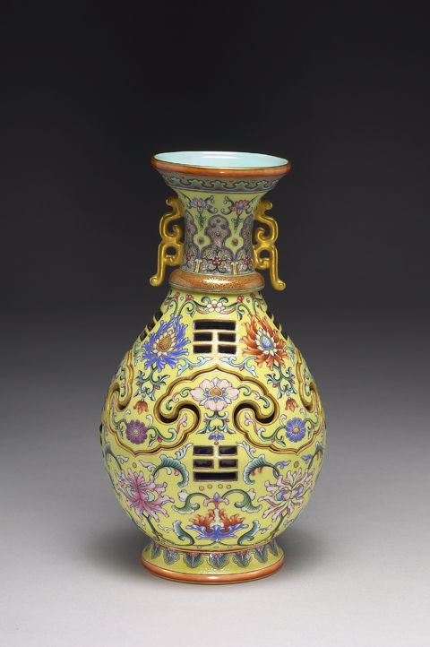 ET - Vase with a revolving core