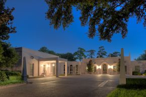 Rienzi Exterior Arch